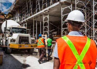 Aluguel de Equipamentos na Construção Civil: Eficiência e Economia com a LOCARENT